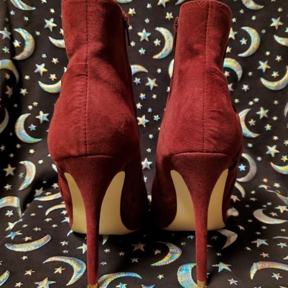 JustFab Karolina Stiletto Booties - Picture 3 of 6